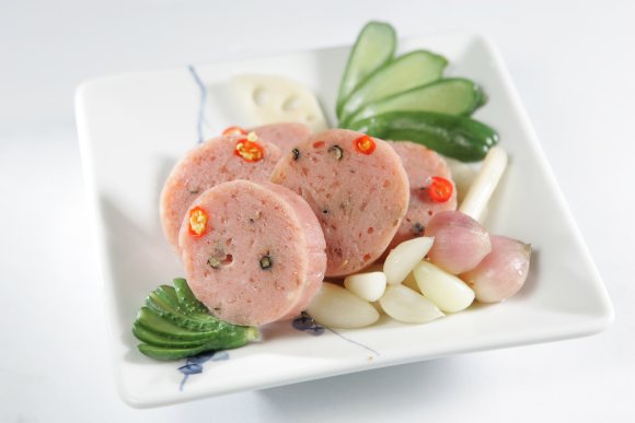 Những người kh&ocirc;ng n&ecirc;n ăn nem chua gồm bệnh nh&acirc;n bị s&aacute;n l&aacute; gan