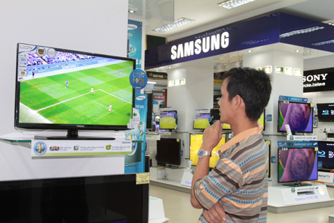 Băn khoăn n&ecirc;n mua tivi Led hay LCD l&agrave; điều dễ hiểu khi c&ocirc;ng nghệ tivi ng&agrave;y c&agrave;ng ph&aacute;t triển vượt bậc như hiện nay