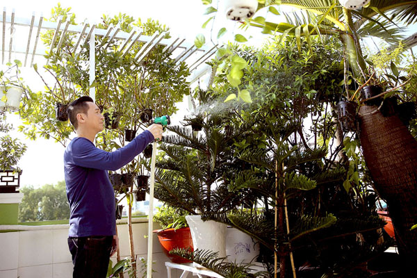 Ng&ocirc;i biệt thự xanh giữa l&ograve;ng S&agrave;i G&ograve;n của Nguyễn Hưng