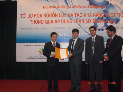 Techcombank &aacute;p dụng th&agrave;nh c&ocirc;ng Lean Six Sigma trong dịch vụ