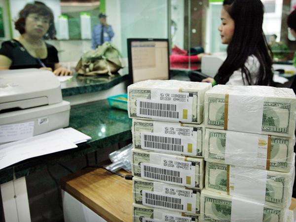ng&acirc;n h&agrave;ng Việt t&igrave;m vốn ngoại để t&aacute;i cơ cấu