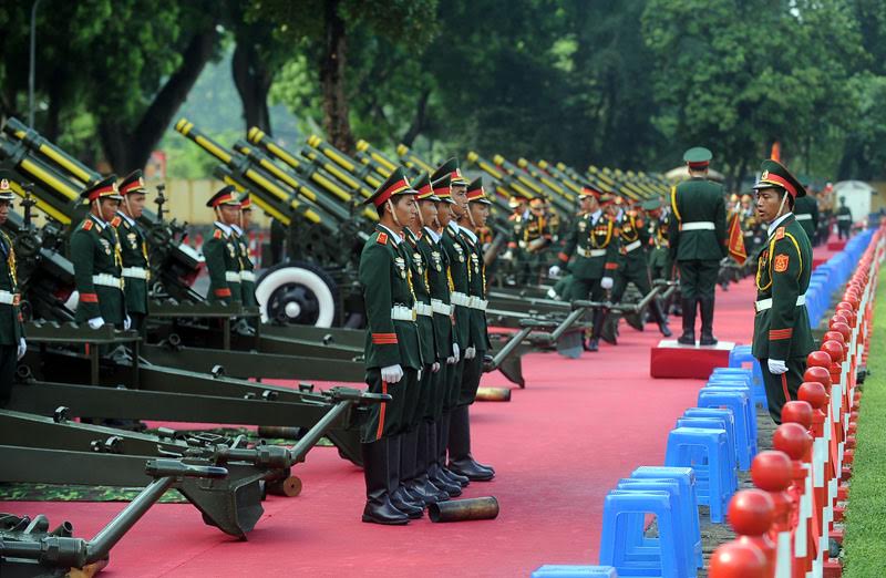 Đảm nhận việc bắn ph&aacute;o l&agrave; Lữ đo&agrave;n Ph&aacute;o binh Tất Thắng (Binh chủng Ph&aacute;o binh). Ảnh Vietnamnet
