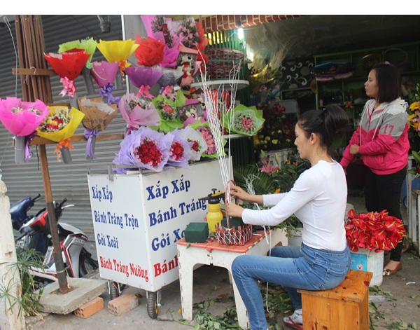 Chưa đến ng&agrave;y A13win Ưu đãi Vip phụ nữ 8/3 nhưng gi&aacute; hoa tươi đ&atilde; tăng gấp 2 &ndash; 3 lần
