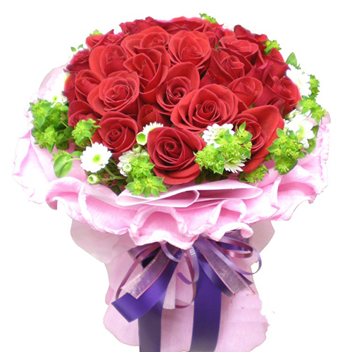 Hoa v&agrave; qu&agrave; l&agrave; những m&oacute;n đồ kh&ocirc;ng thể thiếu khi đấng m&agrave;y r&acirc;u tổ chức 8/3 cho chị em đồng nghiệp th&ecirc;m vui vẻ, ấn tượng