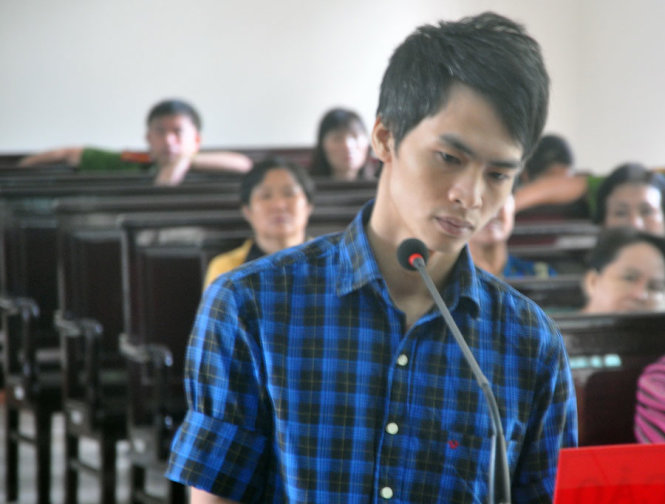Trần Văn Điểm v&ocirc; c&ugrave;ng ngang ngược tại phi&ecirc;n t&ograve;a s&aacute;ng nay