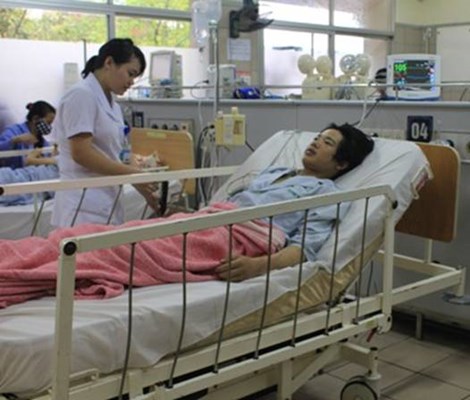 Ngộ độc nấm do chủ quan, cả gia đ&igrave;nh nhập viện, 2 người đ&atilde; tử vong