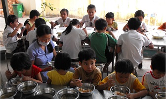Nhu cầu sử dụng suất ăn tại TP.HCM l&agrave; rất lớn