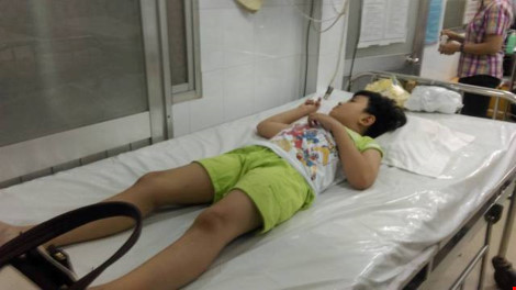 Học sinh trường tiểu học Trần Quang Khải nhập viện với c&aacute;c dấu hiệu ngộ độc 13Win OKVIP Cá cược bóng đá như n&ocirc;n &oacute;i, đau bụng