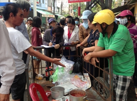 Ng&ocirc;̣ đ&ocirc;̣c thực ph&acirc;̉m vì bánh mì nhi&ecirc;̃m khu&acirc;̉n do kh&ocirc;ng đạt ti&ecirc;u chu&acirc;̉n v&ecirc;̣ sinh