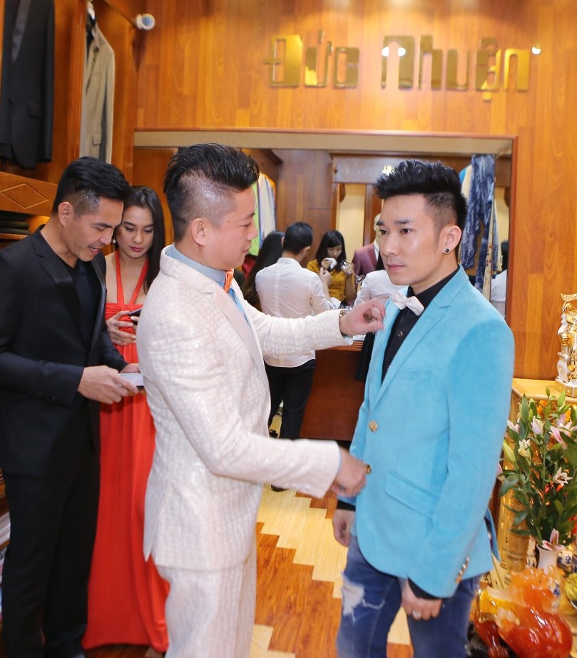 May Đức Nhuận: Th&agrave;nh c&ocirc;ng nhờ đam m&ecirc; đường kim mũi chỉ