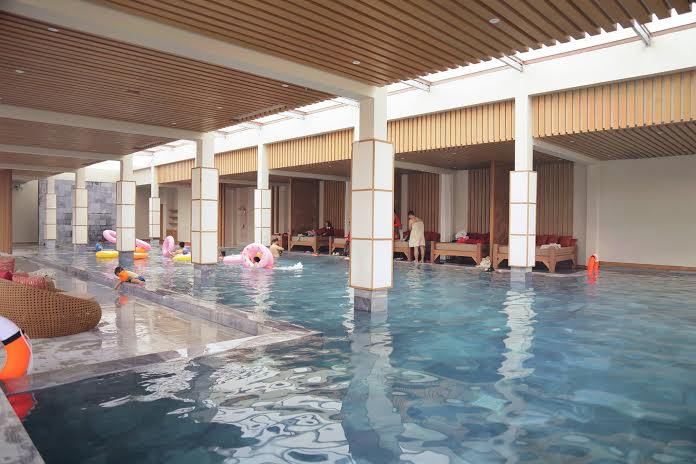 2.000 du kh&aacute;ch đ&oacute;n Năm mới với ph&aacute;o hoa b&ecirc;n bờ biển FLC Sầm Sơn