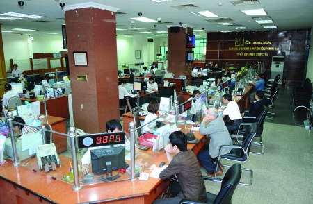 Agribank ưu ti&ecirc;n tuyển người nh&agrave;: Thế giới cũng l&agrave;m vậy