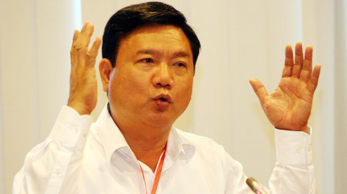 B&iacute; thư Đinh La Thăng &lsquo;sờ g&aacute;y&rsquo; c&aacute;c tiệm cầm đồ ở TP HCM