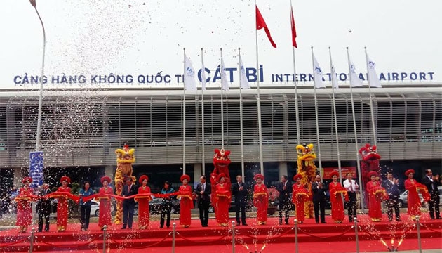 Thủ tướng Nguyễn Xu&acirc;n Ph&uacute;c đặt niềm tin v&agrave;o Cảng h&agrave;ng kh&ocirc;ng quốc tế C&aacute;t Bi
