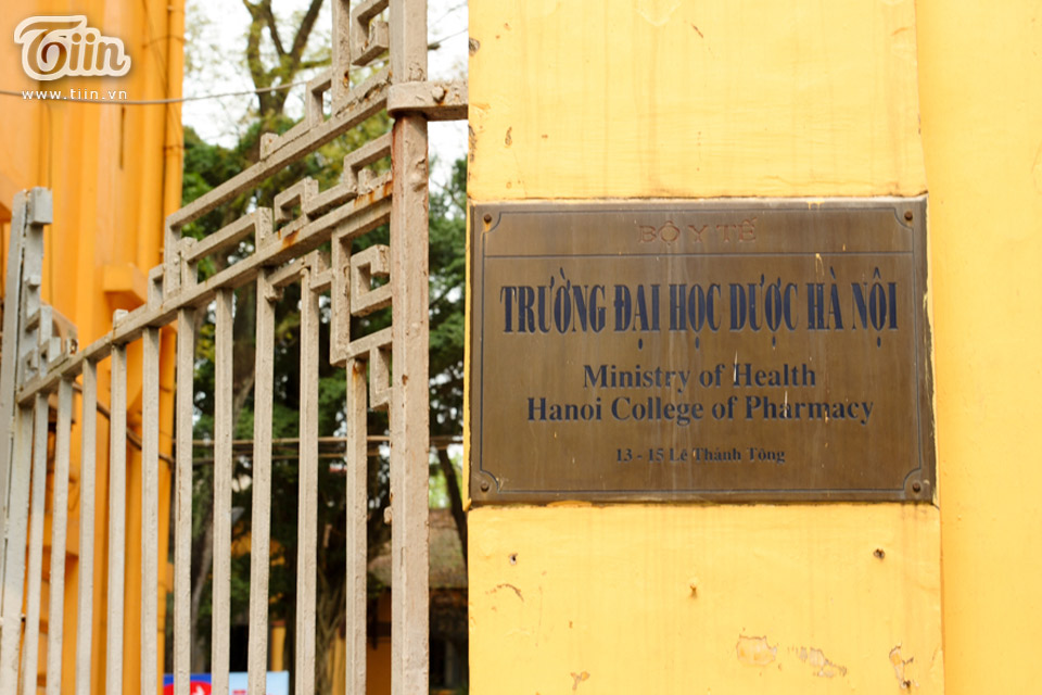 Tuyển sinh Đại học 2016: ĐH Dược H&agrave; Nội kh&ocirc;ng tuyển th&iacute; sinh dị tật