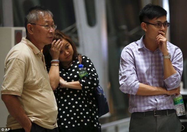 Một Đăng ký và nhận 60K 24 bao lì xì miễn phí mỗi ngày đang chờ tin ở sân bay Kuala Lumpur.