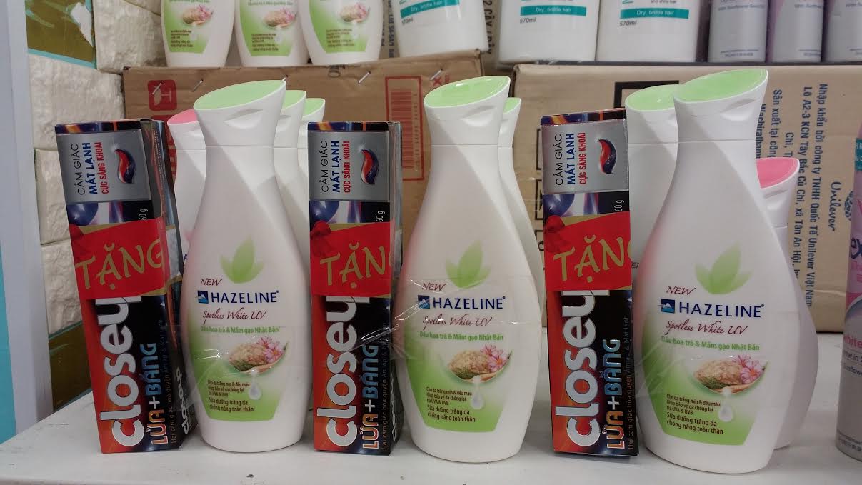 Lotte n&oacute;i g&igrave; về sữa dưỡng thể bị tố hết hạn sử dụng?