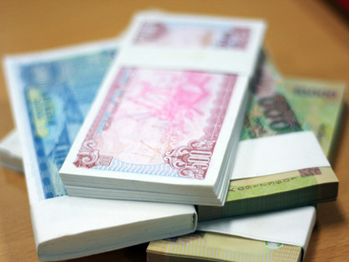 Thủ tướng Nguyễn Tấn Dũng y&ecirc;u cầu sử dụng tiền mệnh gi&aacute; nhỏ tiết kiệm