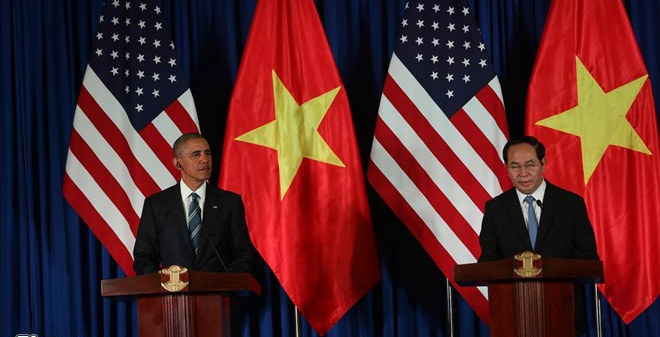 Tổng thống Obama n&oacute;i tiếng Việt trong cuộc họp b&aacute;o ở Việt Nam