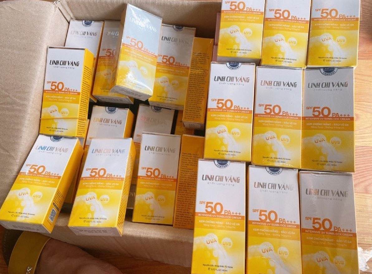 Thu hồi to&agrave;n quốc Kem chống nắng - Bảo vệ da Intensive UV Sunblock Cream Linh Chi V&agrave;ng của C&ocirc;ng ty TNHH MTV Sản xuất 13Win19 tải ứng dụng Nguyễn Ho&agrave;ng Na do kh&ocirc;ng đạt chất lượng. Ảnh ST