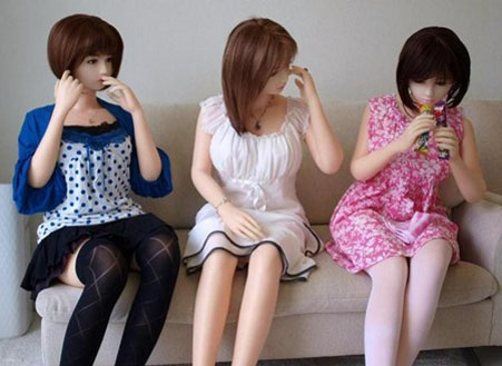 Những con b&uacute;p b&ecirc; t&igrave;nh dục đắt tiền ng&agrave;y nay được sản xuất giống y người thật