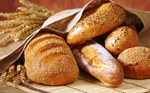 B&aacute;nh m&igrave; l&agrave;m từ nhiều chất phụ gia độc hại