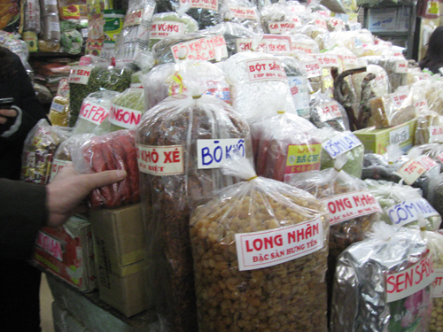 Thịt b&ograve; kh&ocirc; kh&ocirc;ng r&otilde; nguồn gốc tr&agrave;n lan tr&ecirc;n thị trường