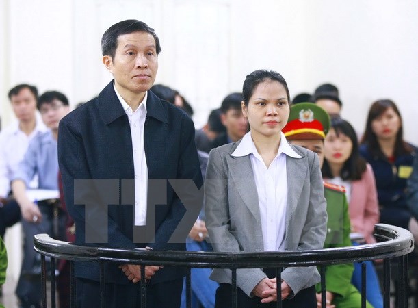 T&ograve;a tuy&ecirc;n &aacute;n Anh Ba S&agrave;m - Nguyễn Hữu Vinh v&agrave; đồng bọn lần lượt 5 năm v&agrave; 3 năm t&ugrave; v&igrave; lợi dụng quyền tự do d&acirc;n chủ x&acirc;m phạm lợi &iacute;ch của Nh&agrave; nước, quyền, lợi &iacute;ch hợp ph&aacute;p của tổ chức, c&ocirc;ng d&acirc;n