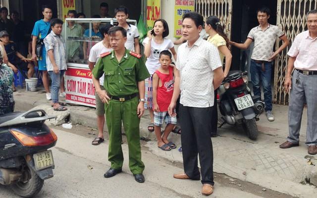 Nguy&ecirc;n c&aacute;n bộ c&ocirc;ng an quận kẻ 2 kẻ lạ mặt h&agrave;nh hung giữa phố