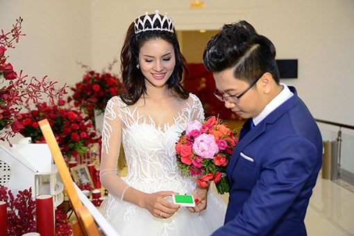 ''Gái quê'' Lê Thị Phương đã lên xe hoa cùng với một bác sĩ