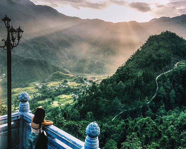 Khung cảnh Hoàng Liên Sơn hùng vĩ mê đắm lòng du khách