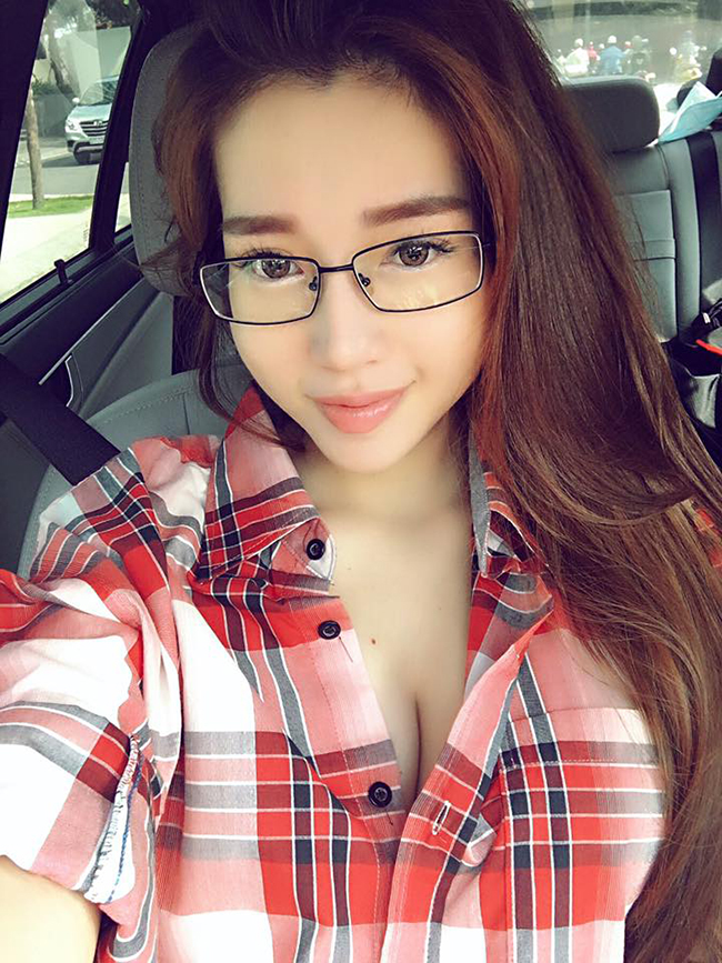 Đôi khi thấy Elly Trần mộc mạc, giản dị khác thường