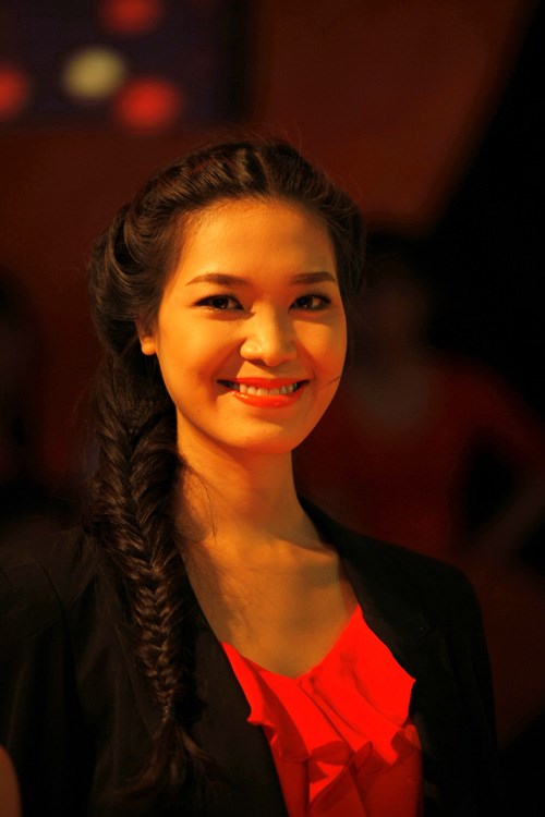 Thùy Dung ngày càng đẹp và chăm lo cho sự nghiệp của mình.