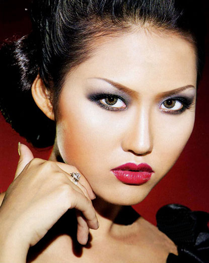 Tiếp đến là Phi Thanh Vân - Người mẫu, diễn viên nổi tiếng ''lẳng lơ''