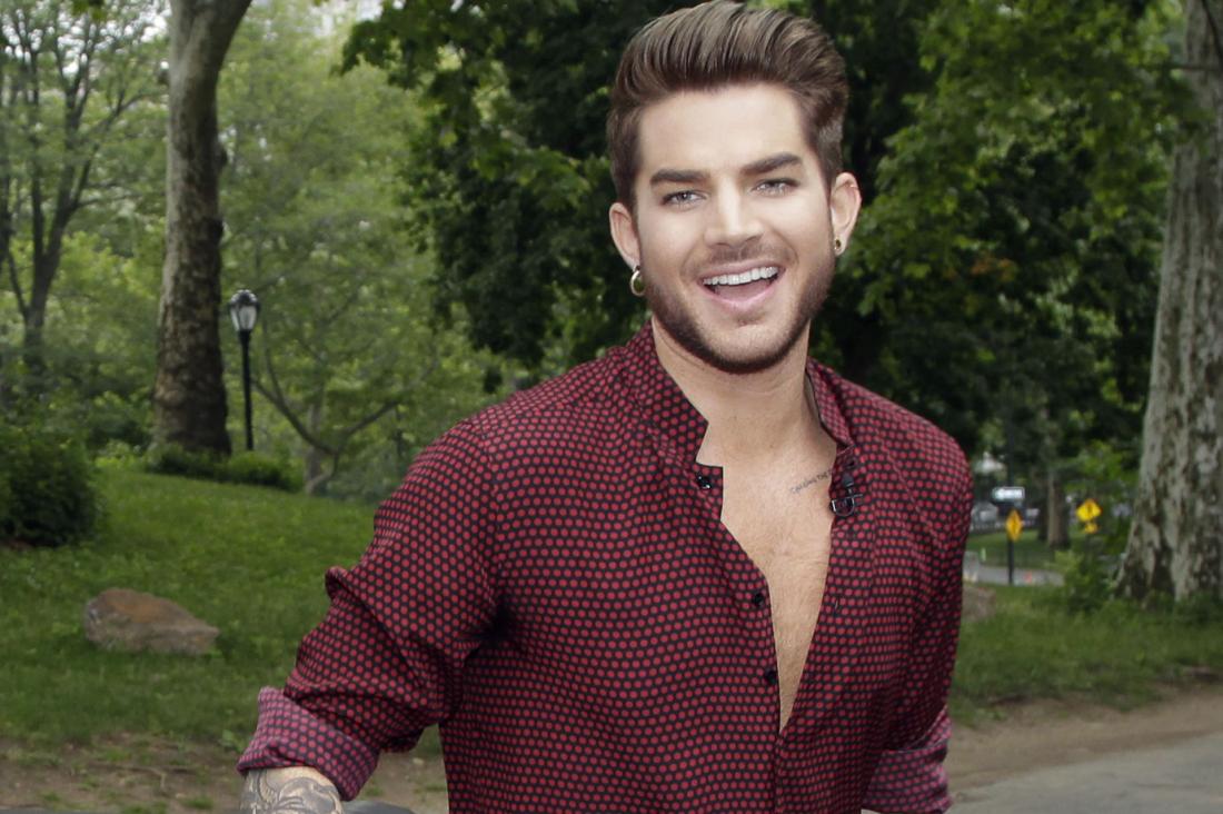 Ca sĩ điển trai nổi tiếng và đồng tính tiếp theo là Adam Lambert