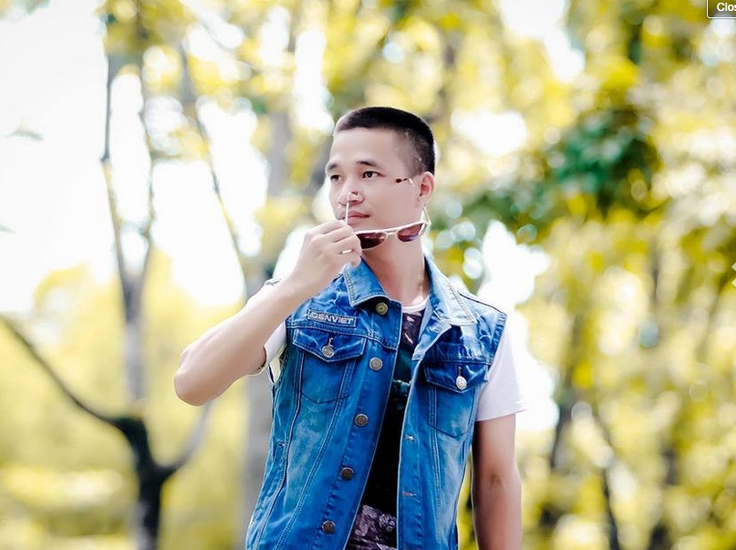 Lệ rơi mới nói trên báo chí: Tôi thấy cuộc sống hiện tại vẫn đều đều vậy, cũng không gì nhiều để chia sẻ cả. Trải qua những khó khăn, vấp váp trong thời gian qua, hiện tại cuộc sống của tôi bình thường như mọi người khác''.