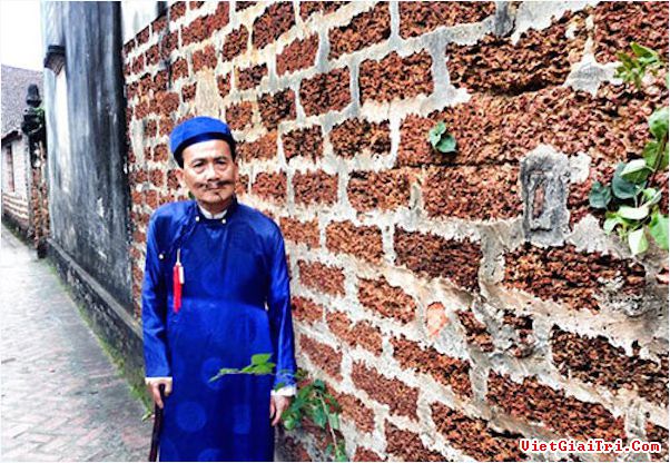 Phạm Bằng là người Hà Nội gốc, ông được đông đảo khán giả biết đến qua chương trình Gặp nhau cuối tuần của VTV. Từ năm 2006 đến 2010, nghệ sĩ Phạm Bằng đi diễn liên tục.