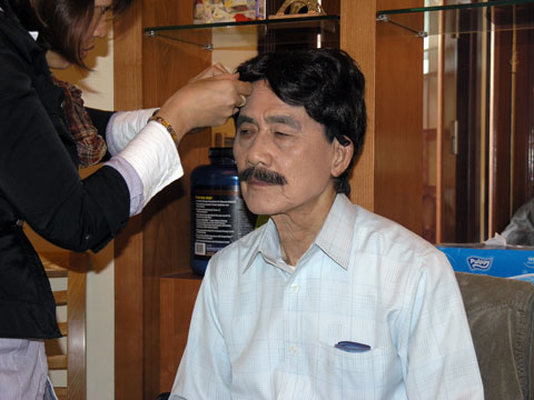 Nghệ sĩ Phạm Bằng trước giờ vào diễn