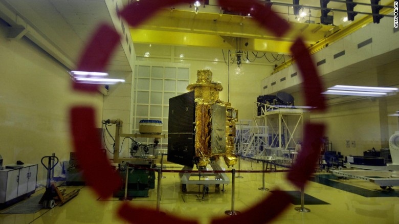 Chandrayaan-1 - t&agrave;u vũ trụ kh&ocirc;ng người l&aacute;i th&aacute;m hiểm Mặt trăng đầu ti&ecirc;n của Ấn Độ. Nguồn: CNN