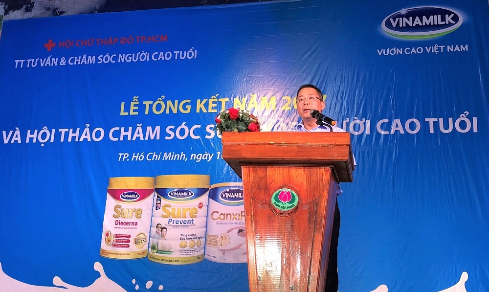 Nguyễn Ngọc Th&agrave;nh - Gi&aacute;m đốc kinh doanh HCM của Vinamilk ph&aacute;t biểu tại hội thảo