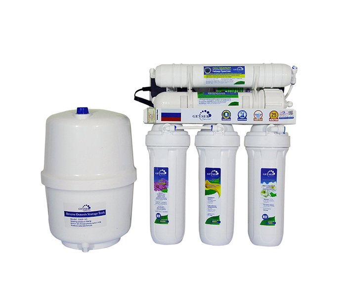 M&aacute;y lọc nước 5 cấp lọc được chuy&ecirc;n gia tư vấn n&ecirc;n d&ugrave;ng cho c&aacute;c gia đ&igrave;nh. Ảnh ST