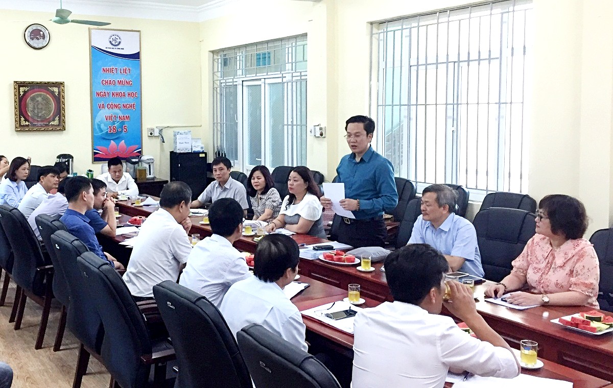Ph&oacute; Tổng cục trưởng phụ tr&aacute;ch Tổng cục TCĐLCL H&agrave; Minh Hiệp ph&aacute;t biểu tại buổi l&agrave;m việc với Sở KHCN v&agrave; Chi cục TCĐLCL Điện Bi&ecirc;n