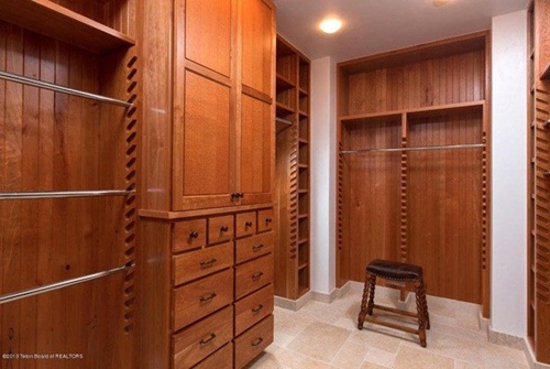 L&acirc;u đ&agrave;i đẹp như cổ t&iacute;ch của nữ tỷ ph&uacute; gi&agrave;u nhất thế giới