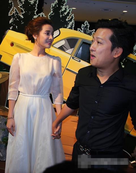 Nh&atilde; Phương đưa em g&aacute;i &lsquo;tiến thẳng&rsquo; showbiz Việt