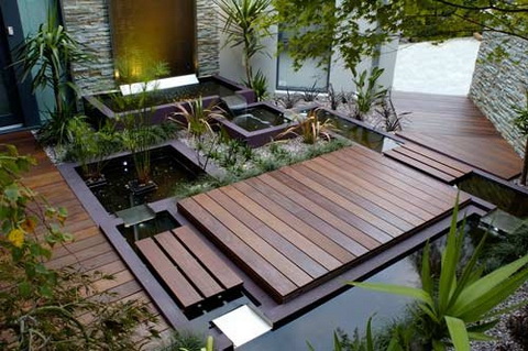 Ng&ocirc;i nh&agrave; m&aacute;t mẻ hơn nhờ nước