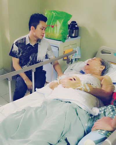 Ca sĩ T&ugrave;ng Dương đến thăm nhạc sĩ Ho&agrave;ng V&acirc;n ng&agrave;y 2/7Ca sĩ T&ugrave;ng Dương đến thăm nhạc sĩ Ho&agrave;ng V&acirc;n ng&agrave;y 2/7