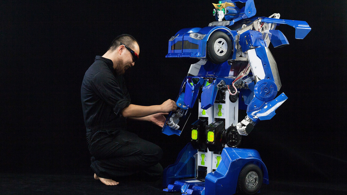 Nhật Bản ra mắt robot biến h&igrave;nh giống Transformers