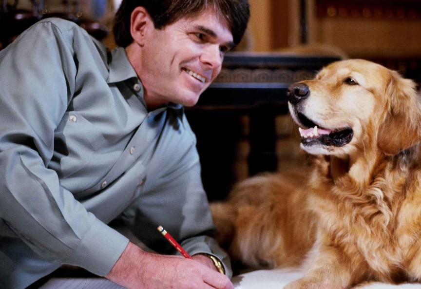 Dean Koontz l&agrave; nh&agrave; văn chuy&ecirc;n về thể loại tiểu thuyết li kỳ, khoa học viễn tưởng