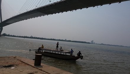 Lực lượng chức năng đ&atilde; t&igrave;m thấy thi thể c&ocirc; g&aacute;i nhảy cầu Cần Thơ tự vẫn. 
