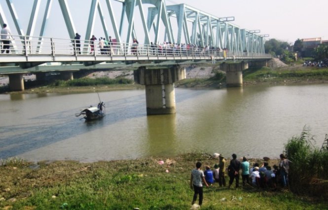 Cầu Đ&ograve; L&egrave;n nơi xảy ra vụ việc